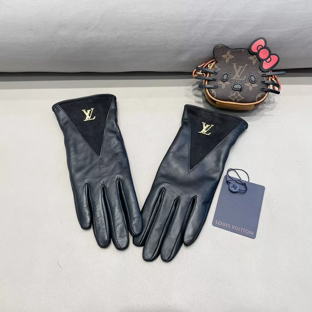 Sleek 6114 Louis Vuitton LV Gloves For Women
