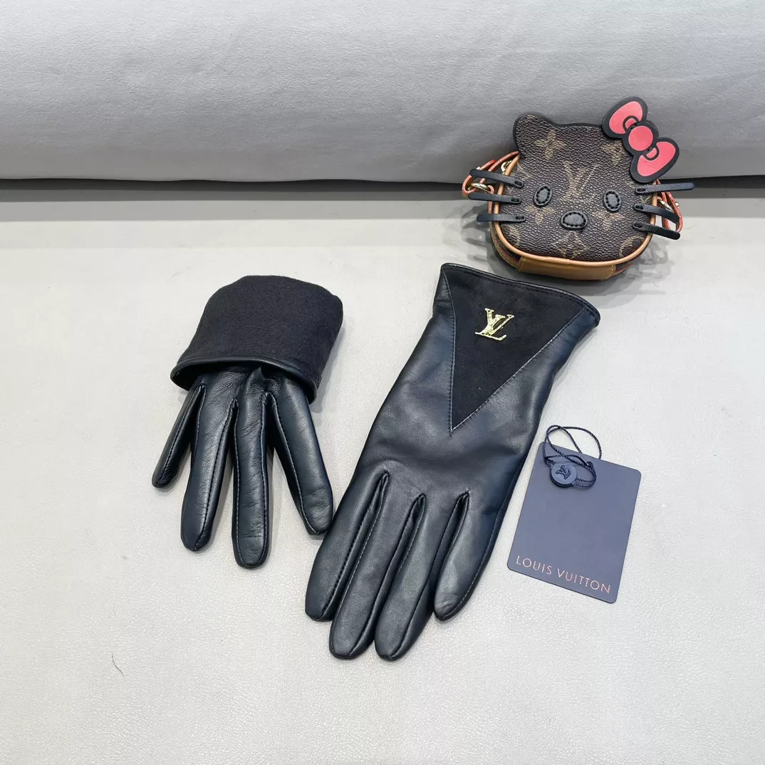 Sleek 6114 Louis Vuitton LV Gloves For Women
