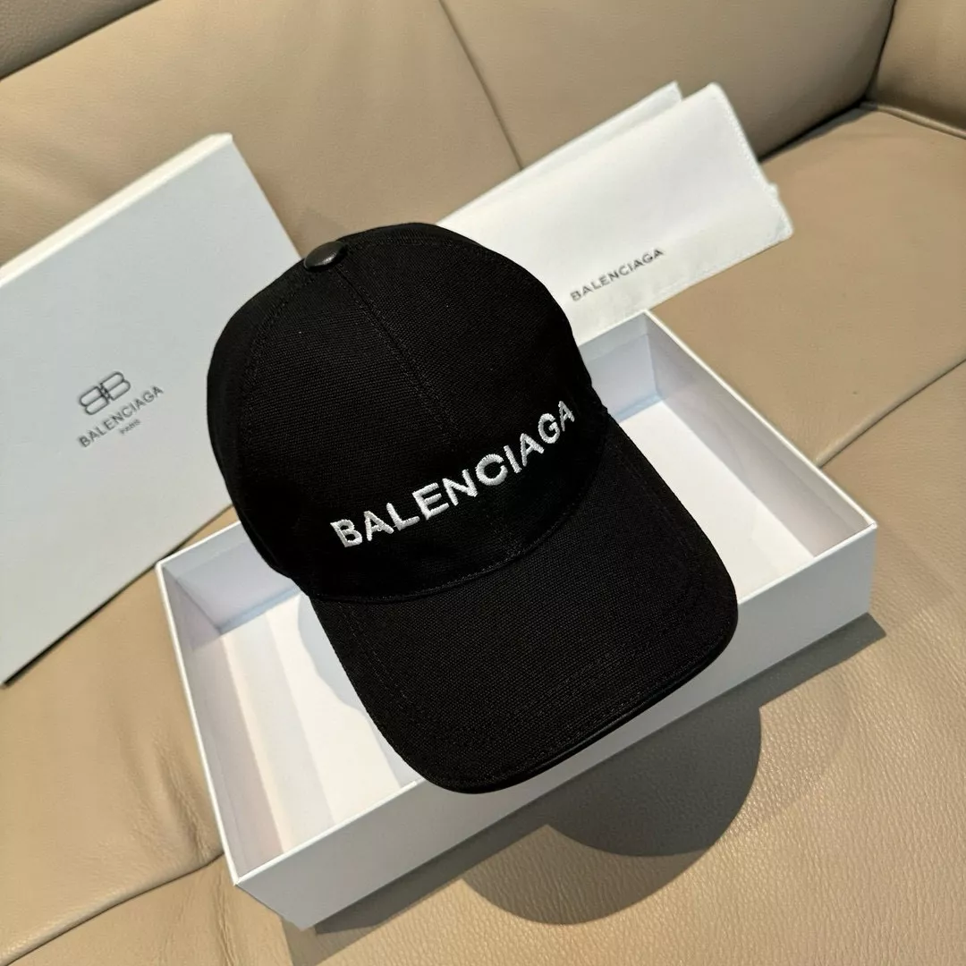Sleek 6137 Balenciaga Caps