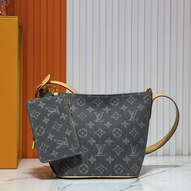 Sleek 6547 Louis Vuitton AAA Quality Messenger Bags For Women