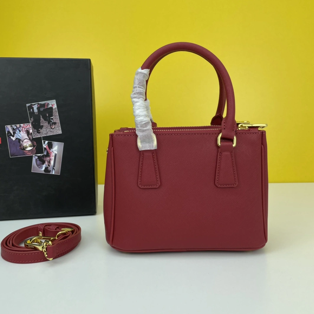 Sleek 6551 Prada AAA Quality Handbags For Women