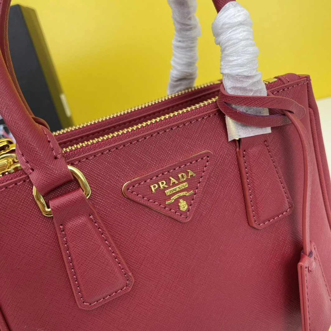 Sleek 6551 Prada AAA Quality Handbags For Women