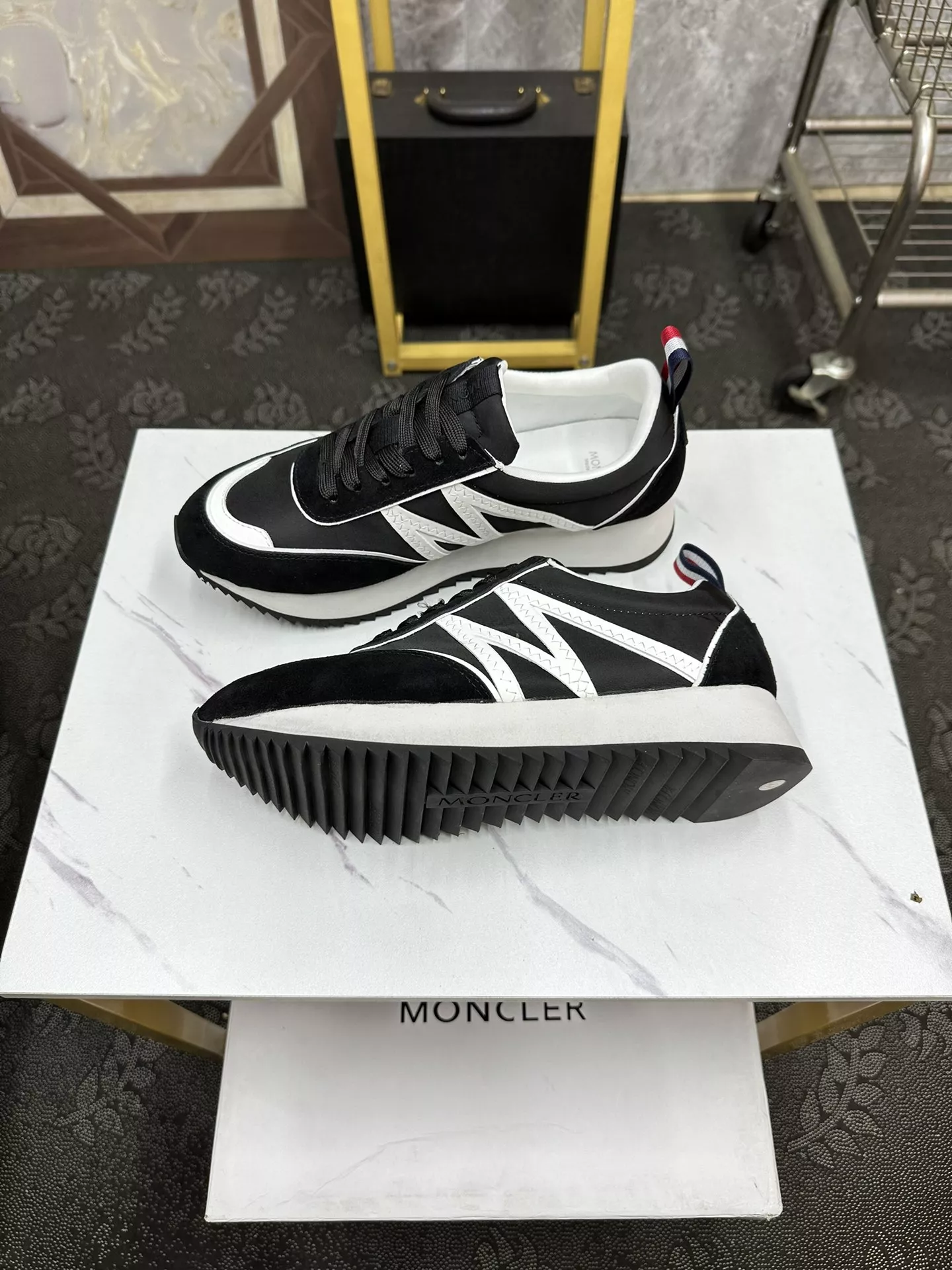 Sleek 6650 Moncler Casual Shoes For Men