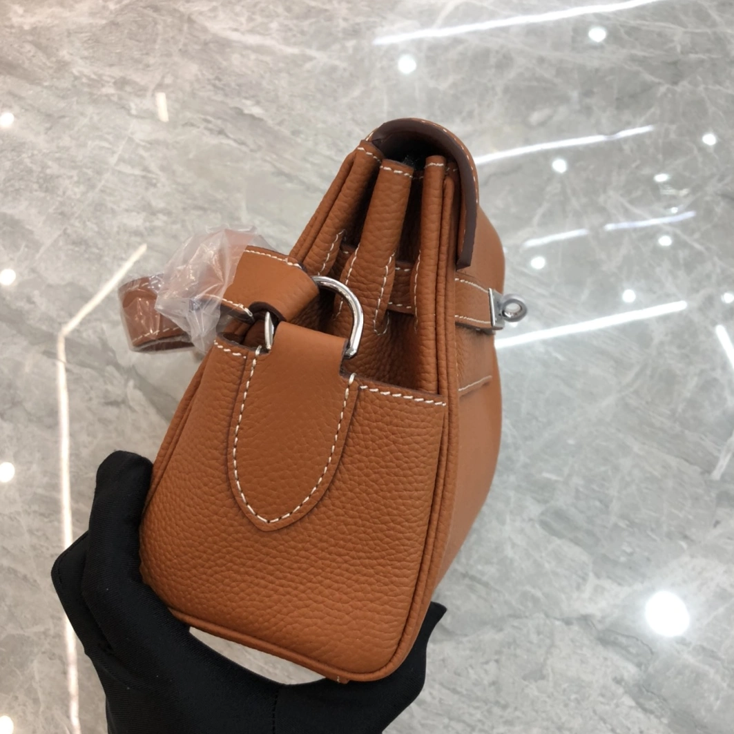 Sleek 6697 Hermes AAA Quality Messenger Bags For Women
