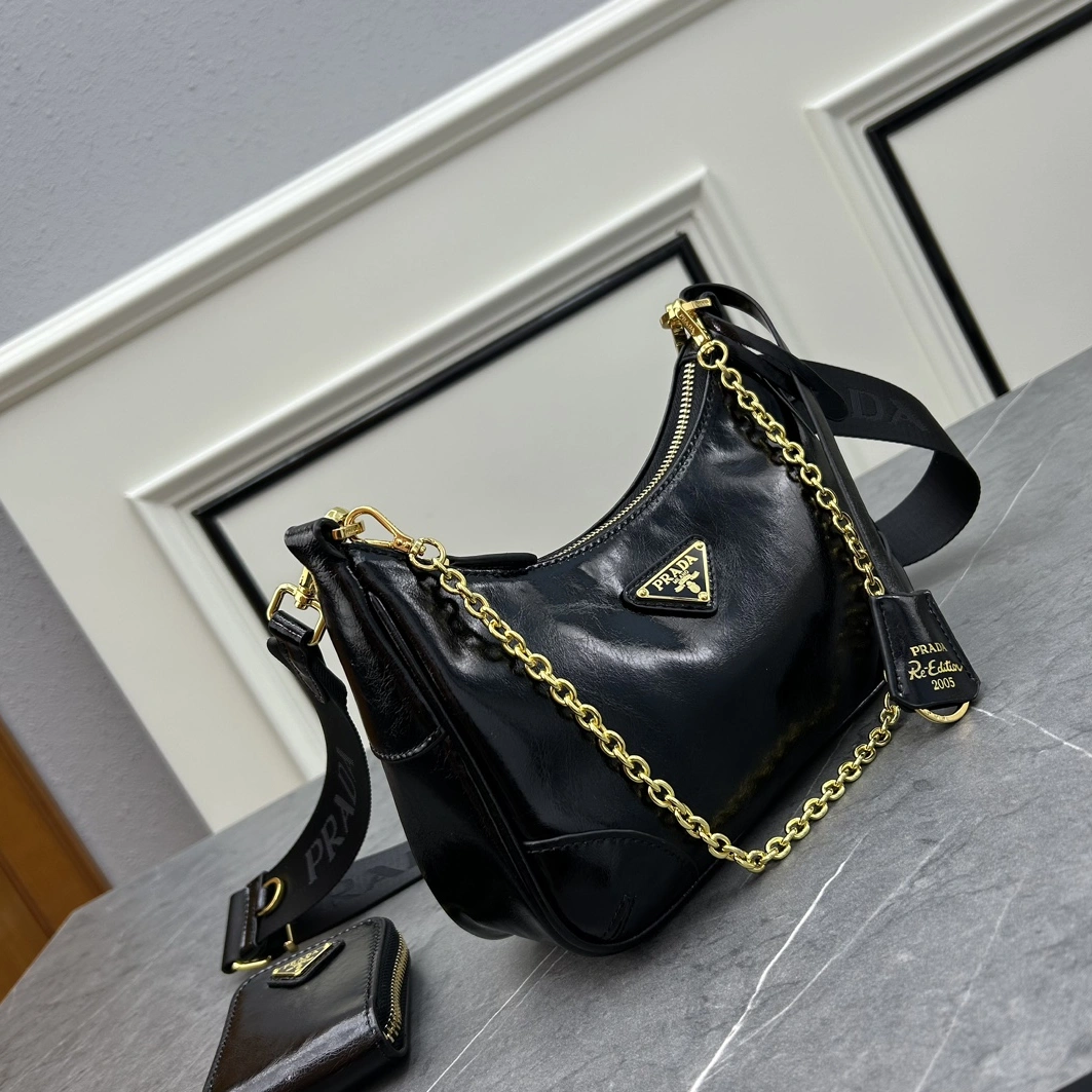 Sleek 6707 Prada AAA Quality Messenger Bags For Women