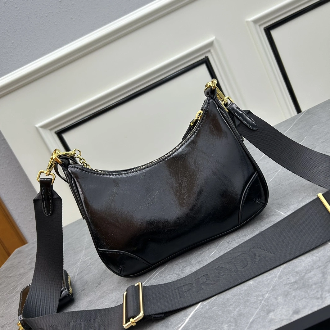 Sleek 6707 Prada AAA Quality Messenger Bags For Women