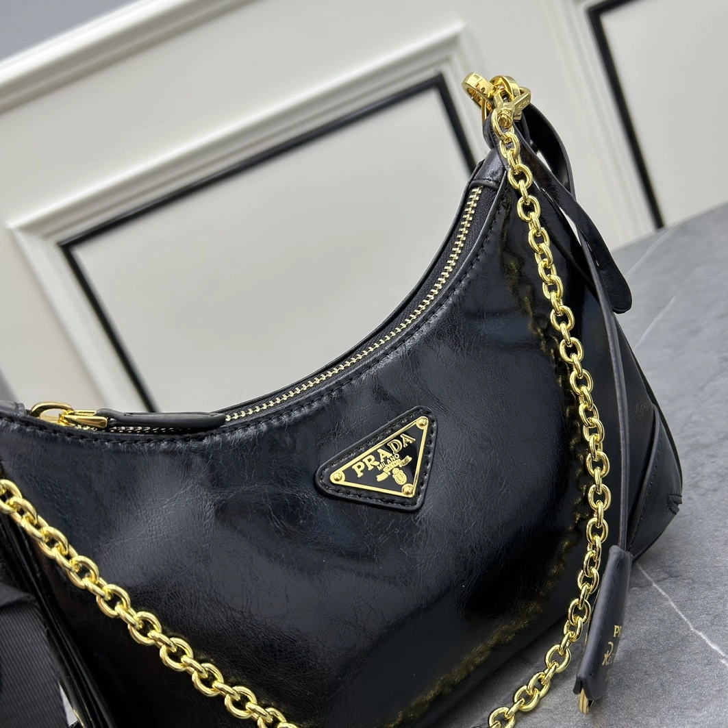 Sleek 6707 Prada AAA Quality Messenger Bags For Women