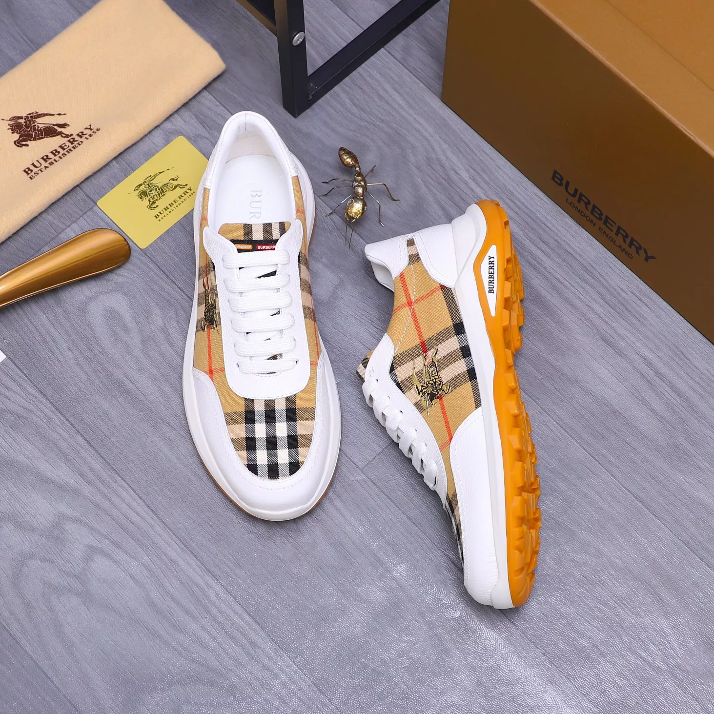 Sleek 6719 Burberry Casual Shoes For Men