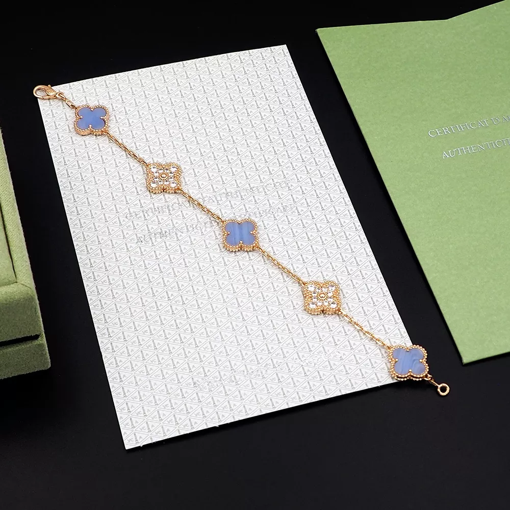 Sleek 6728 Van Cleef & Arpels Bracelets For Women