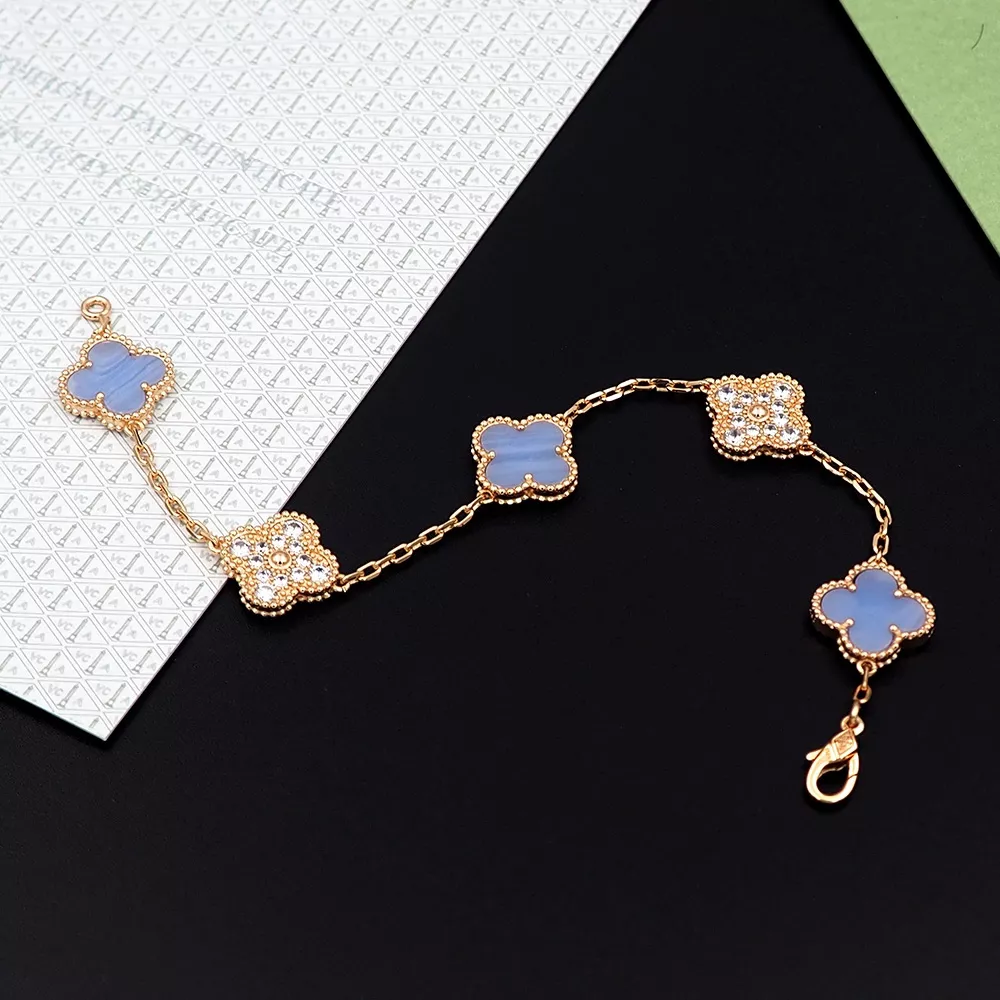 Sleek 6728 Van Cleef & Arpels Bracelets For Women