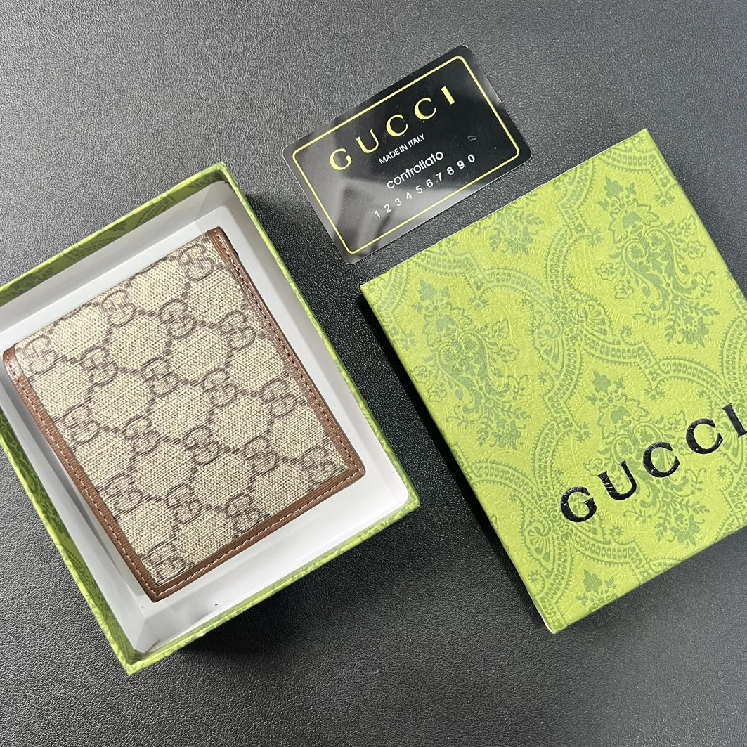 Sleek 6732 Gucci Wallets