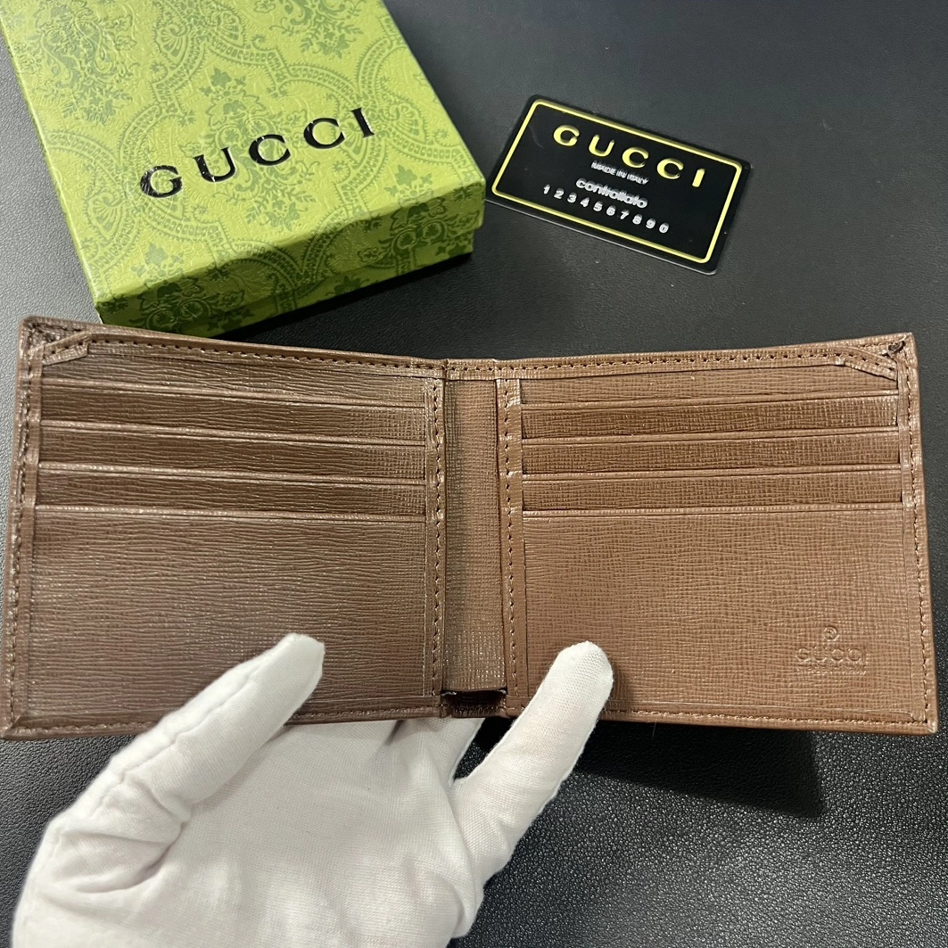 Sleek 6732 Gucci Wallets