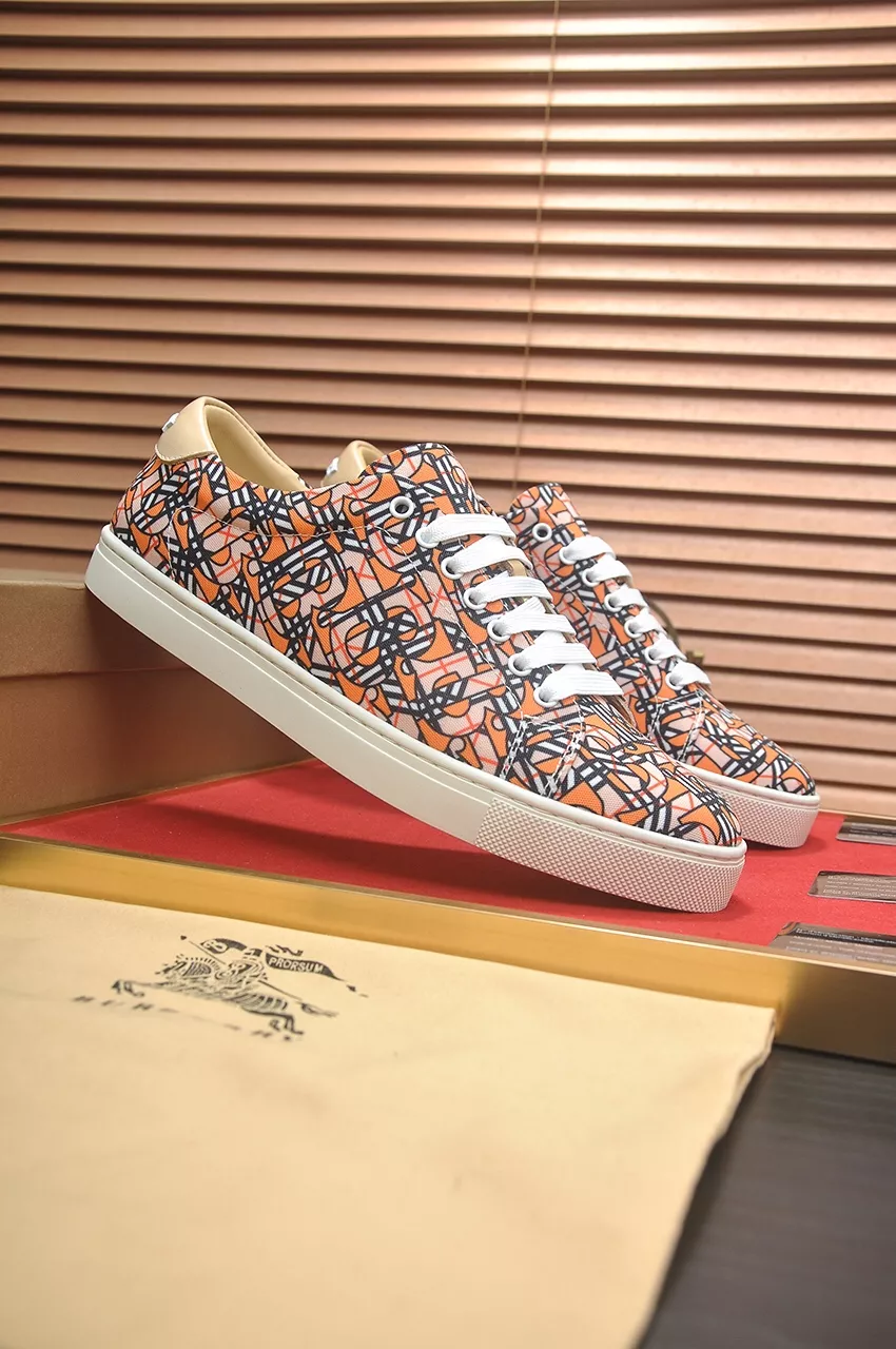 Sleek 685 Burberry Casual Shoes For Men