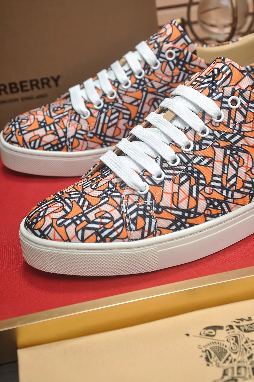 Sleek 685 Burberry Casual Shoes For Men