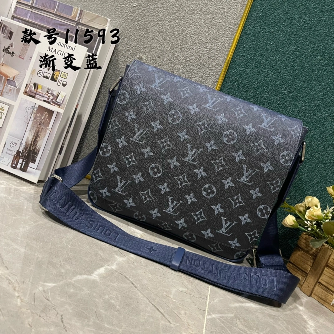Sleek 6991 Louis Vuitton AAA Man Messenger Bags