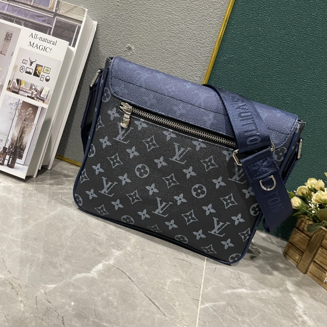 Sleek 6991 Louis Vuitton AAA Man Messenger Bags
