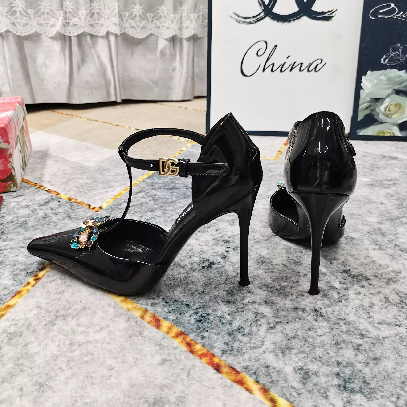 Sleek 7104 Dolce & Gabbana D&G Sandal For Women