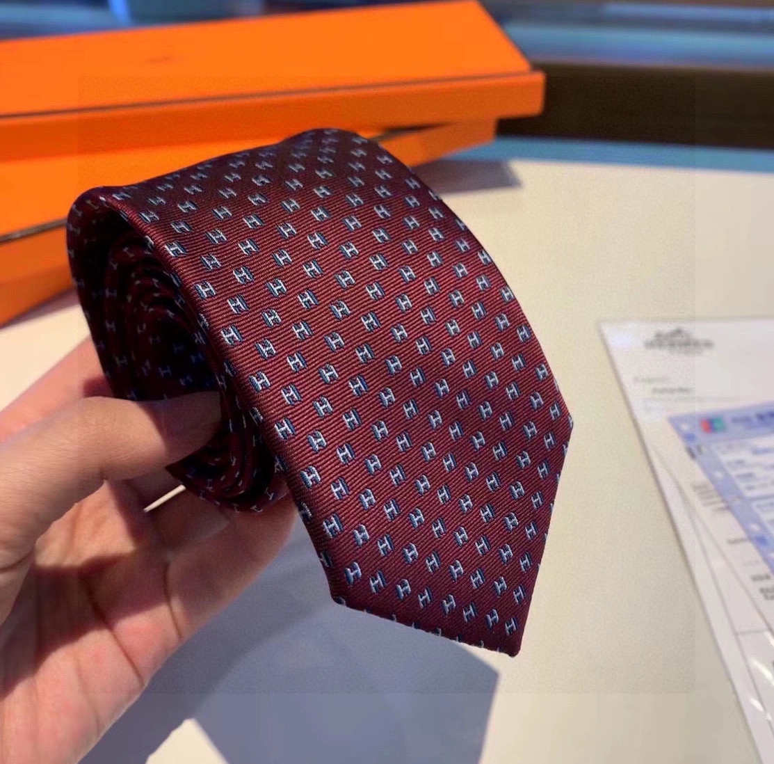 Sleek 7440 Hermes Necktie For Men