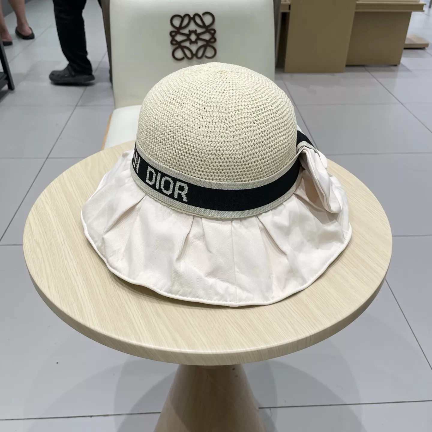 Sleek 7552 Christian Dior Caps