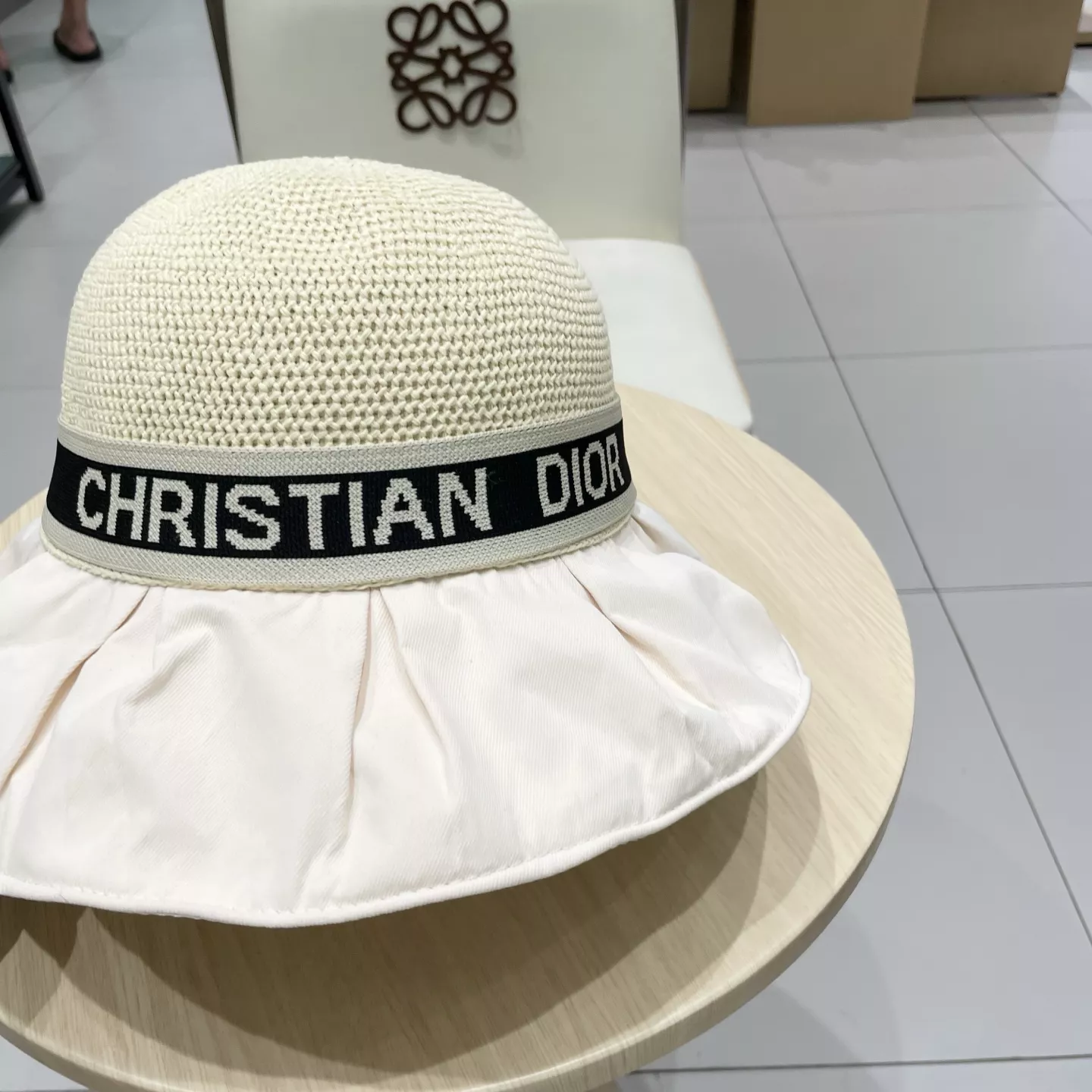 Sleek 7552 Christian Dior Caps