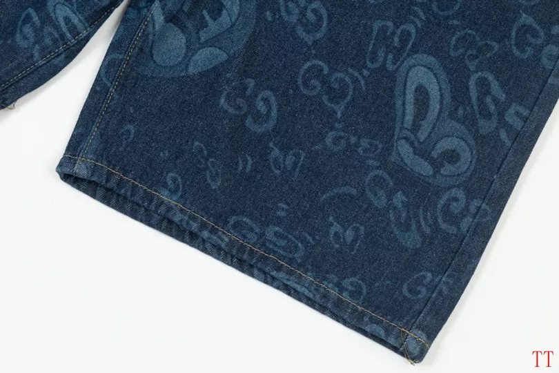Sleek 772 Gucci Jeans For Unisex