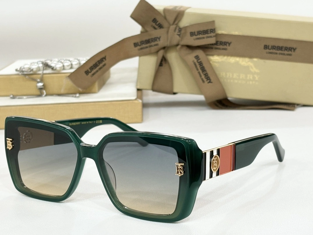 Sleek 7747 Burberry AAA Quality Sunglasses