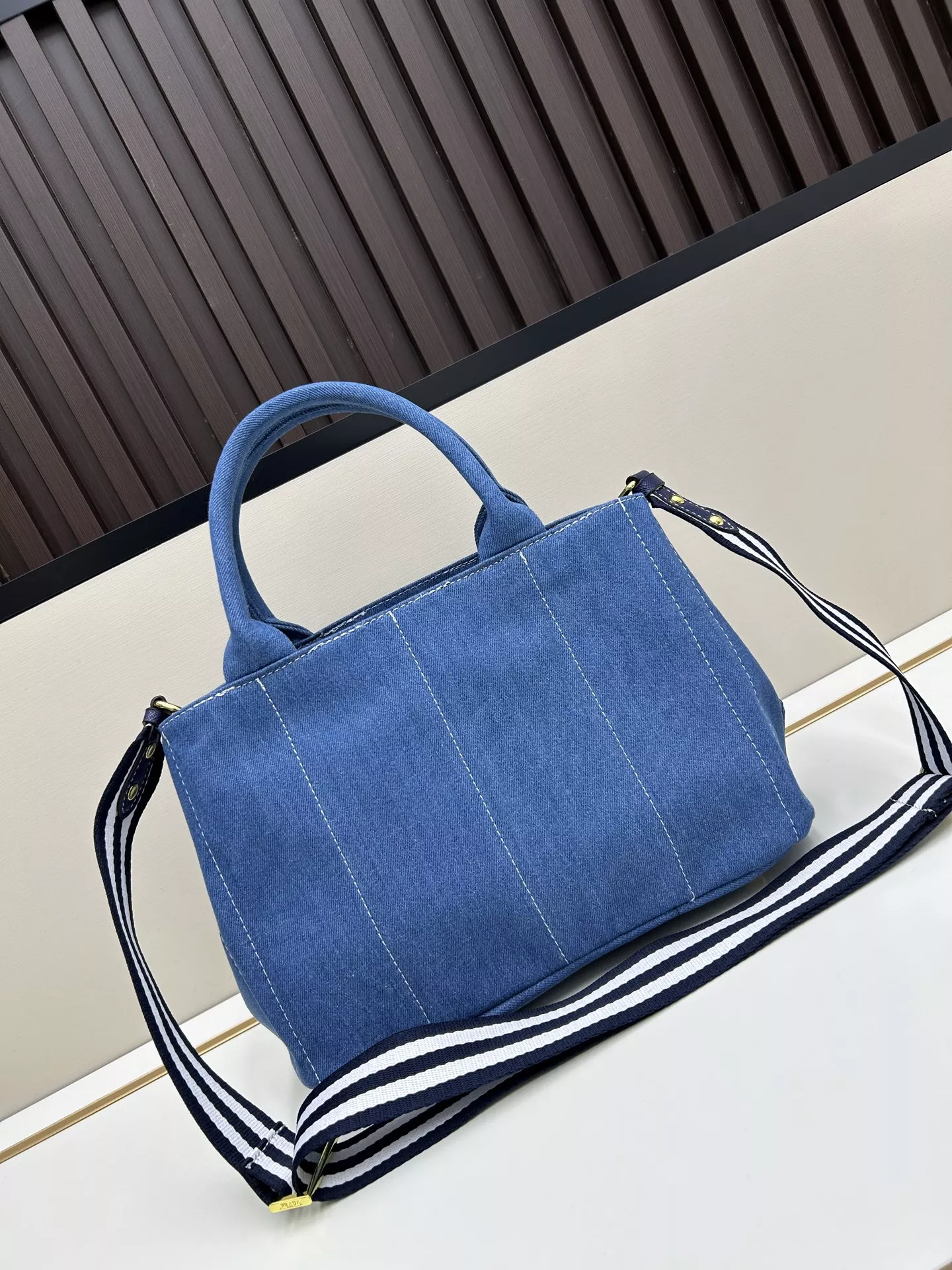 Sleek 7943 Prada AAA Quality Handbags For Women