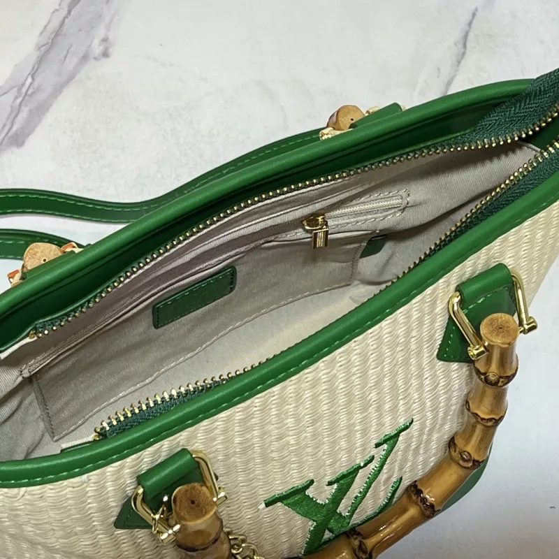 Sleek 7985 Louis Vuitton AAA Quality Handbags For Women