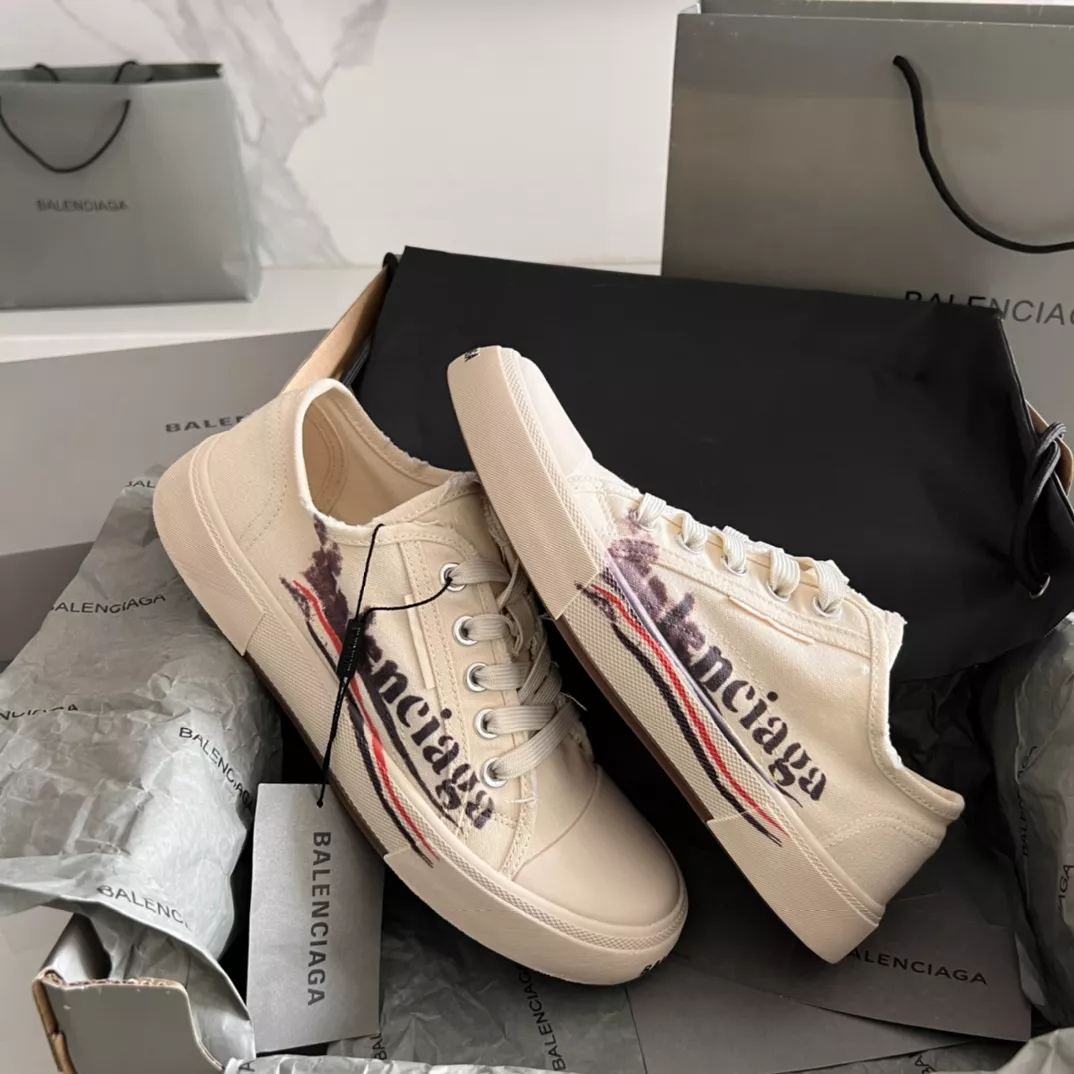 Sleek 7990 Balenciaga Casual Shoes For Men