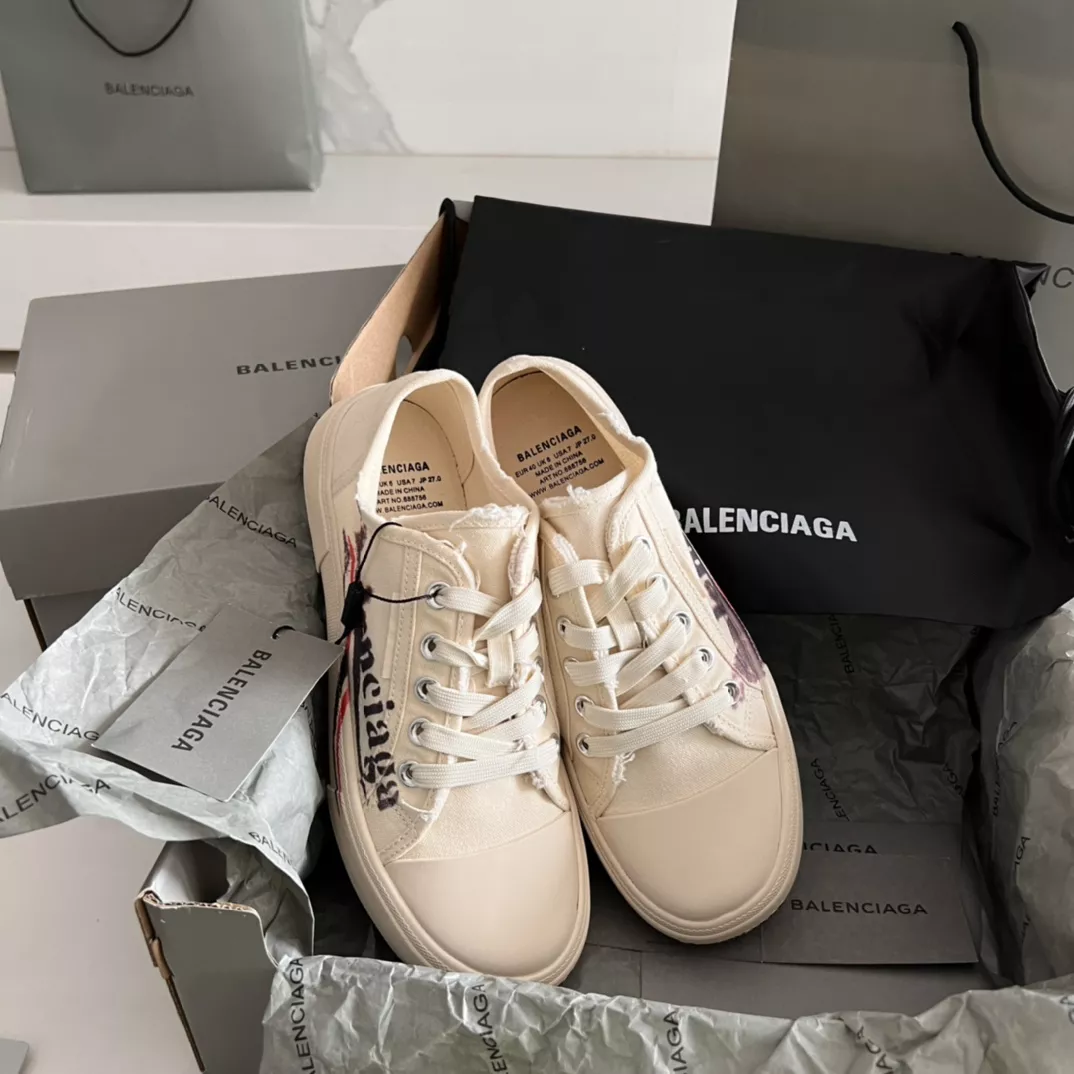 Sleek 7990 Balenciaga Casual Shoes For Men