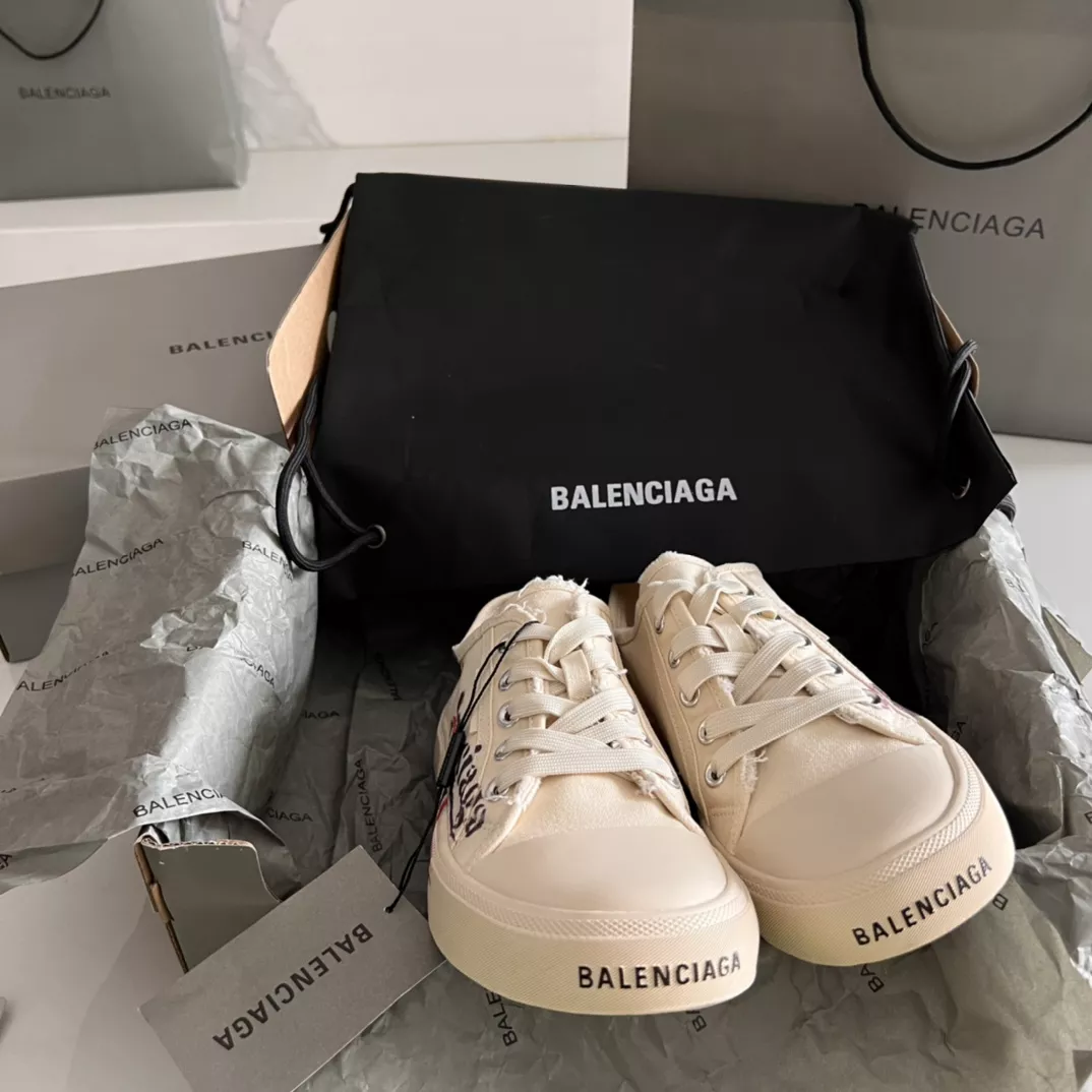 Sleek 7990 Balenciaga Casual Shoes For Men