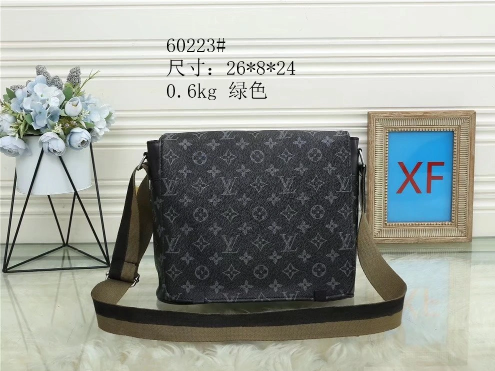 Sleek 7995 Louis Vuitton Messenger Bags For Men