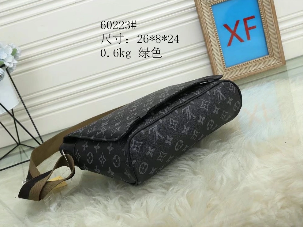 Sleek 7995 Louis Vuitton Messenger Bags For Men