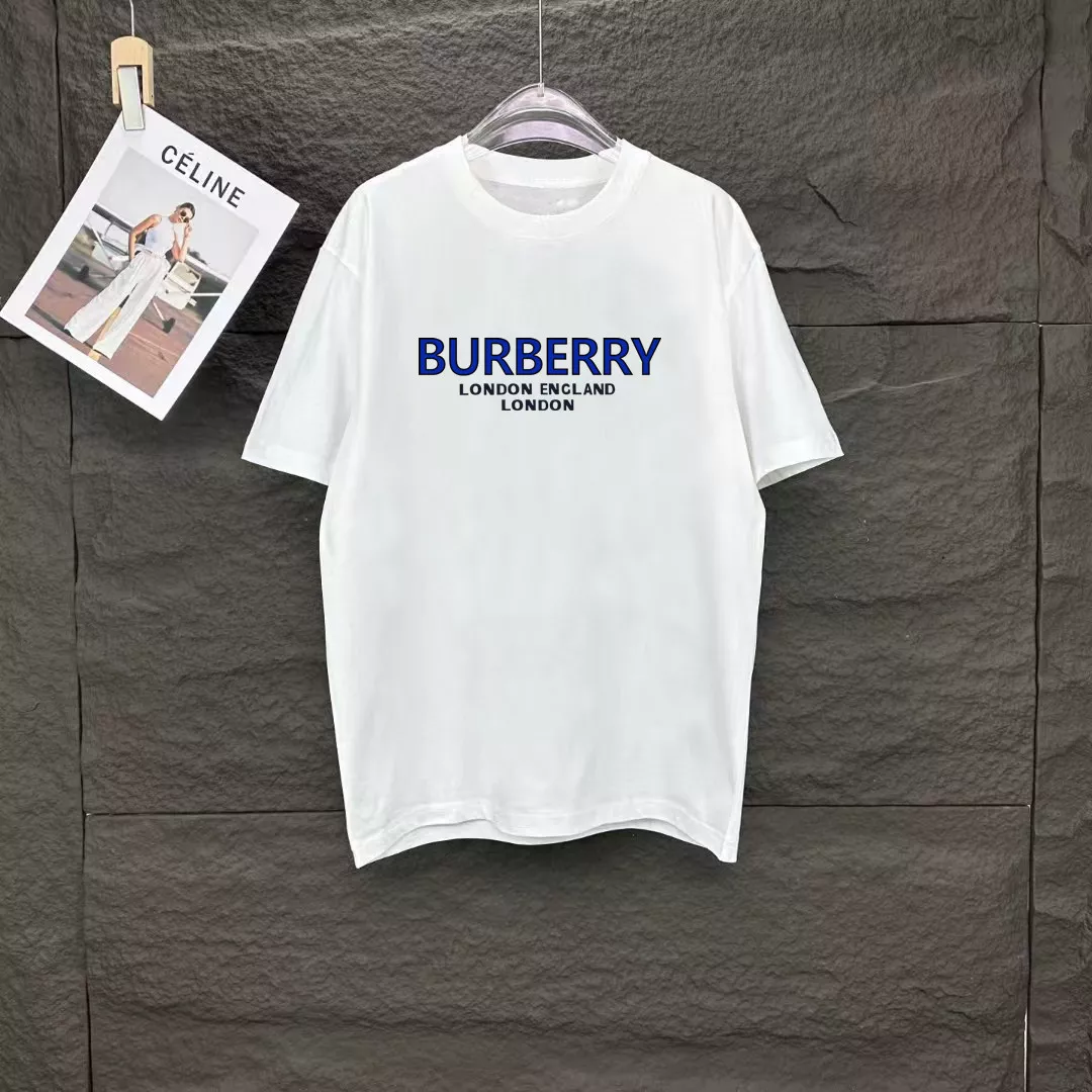 Sleek 807 Burberry T-Shirts Short Sleeved For Unisex