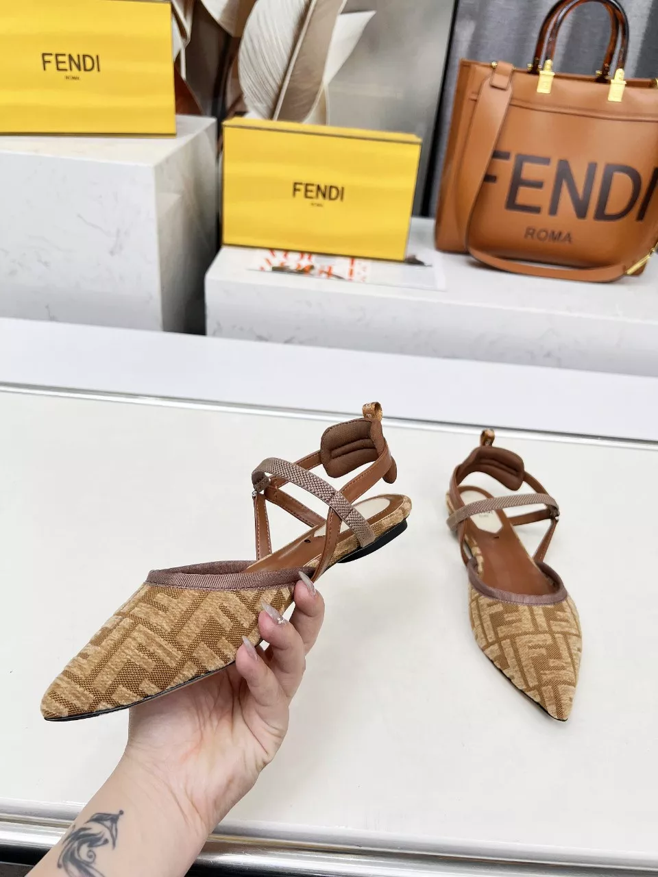 Sleek 8087 Fendi Sandal For Women
