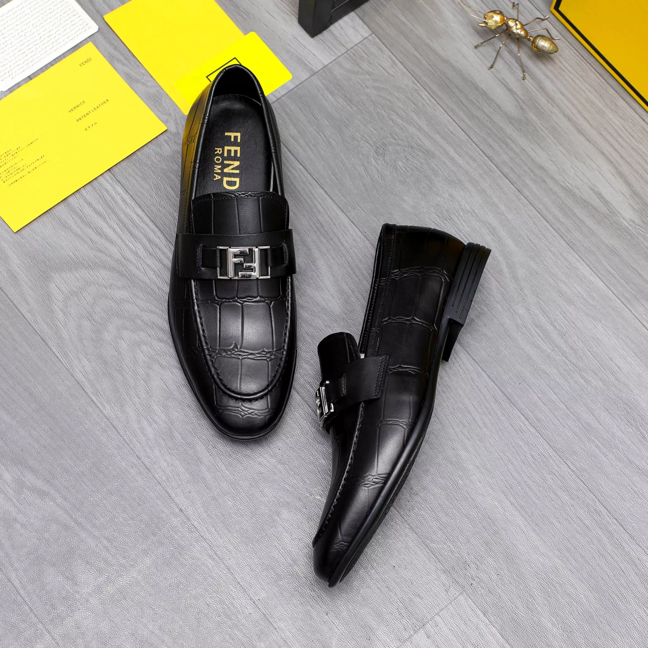 Sleek 818 Fendi Leather Shoes For Men