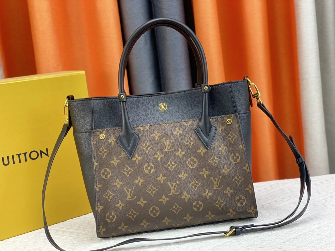Sleek 8344 Louis Vuitton AAA Quality Handbags For Women