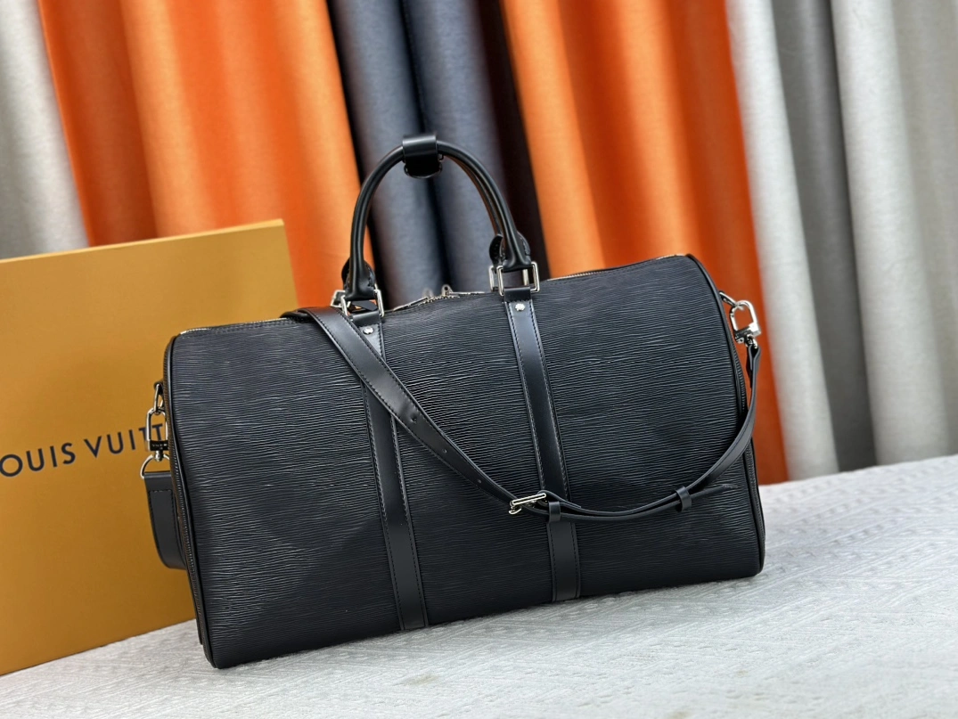 Sleek 8351 Louis Vuitton Travel Bags