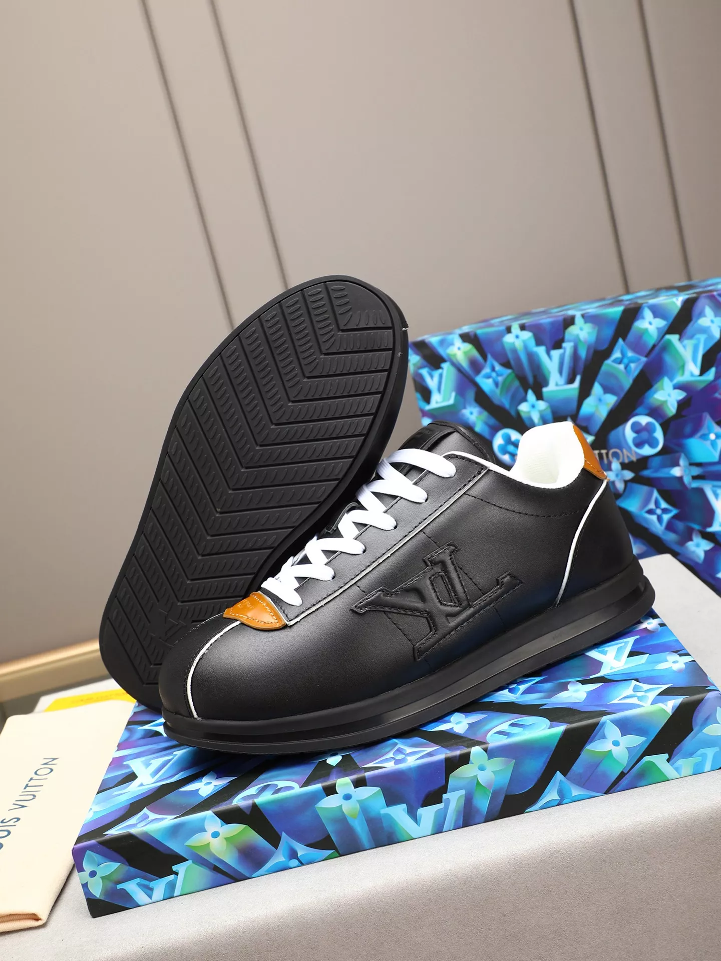Sleek 8436 Louis Vuitton Casual Shoes For Men