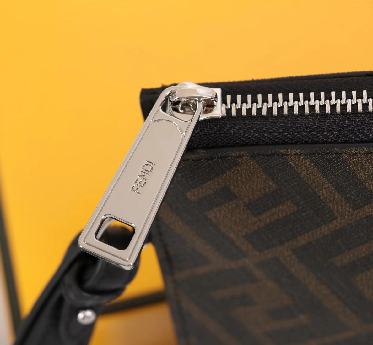 Sleek 8517 Fendi AAA Man Wallets