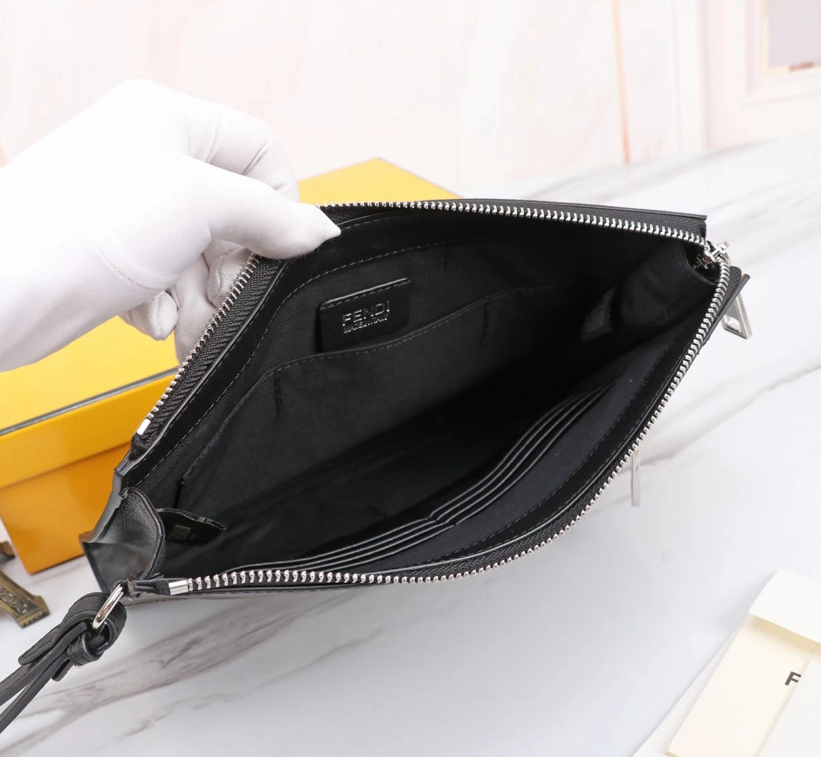 Sleek 8517 Fendi AAA Man Wallets