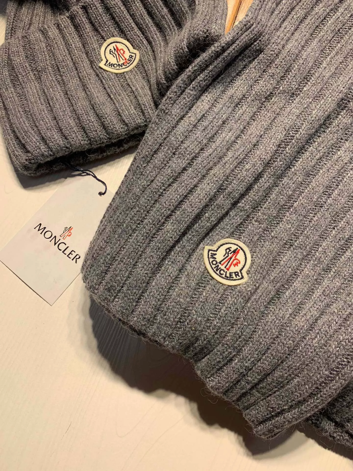 Sleek 8651 Moncler Hat and Scarf Set