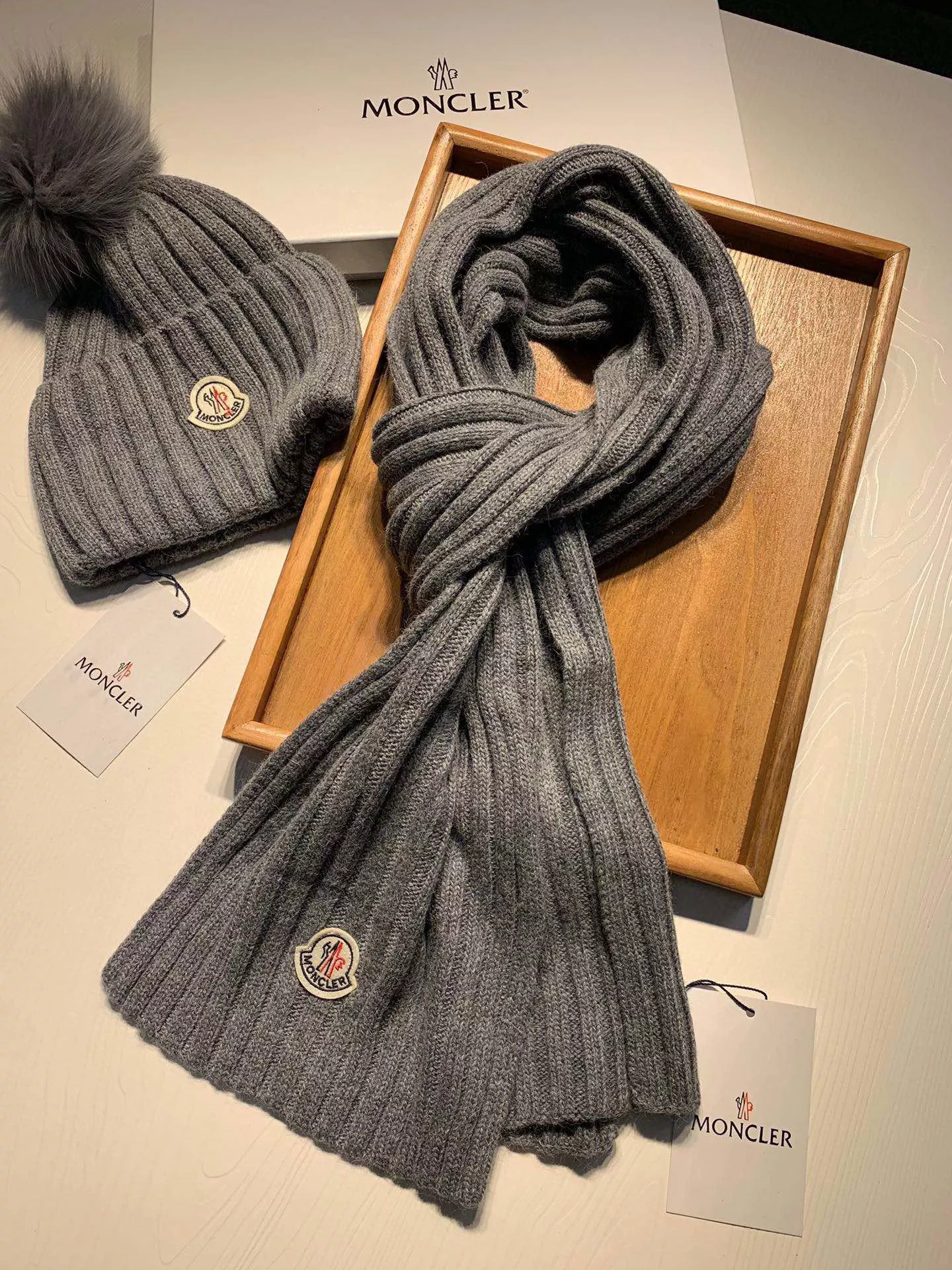 Sleek 8651 Moncler Hat and Scarf Set