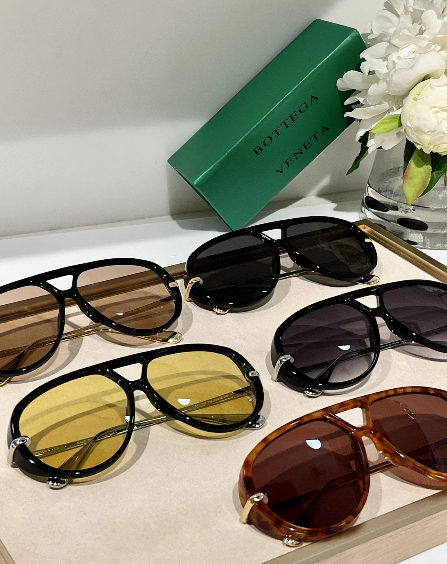 Sleek 8746 Bottega Veneta AAA Quality Sunglasses