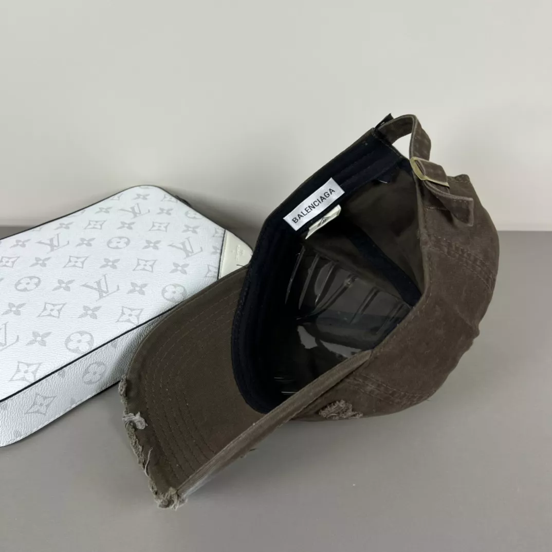 Sleek 8777 Balenciaga Caps