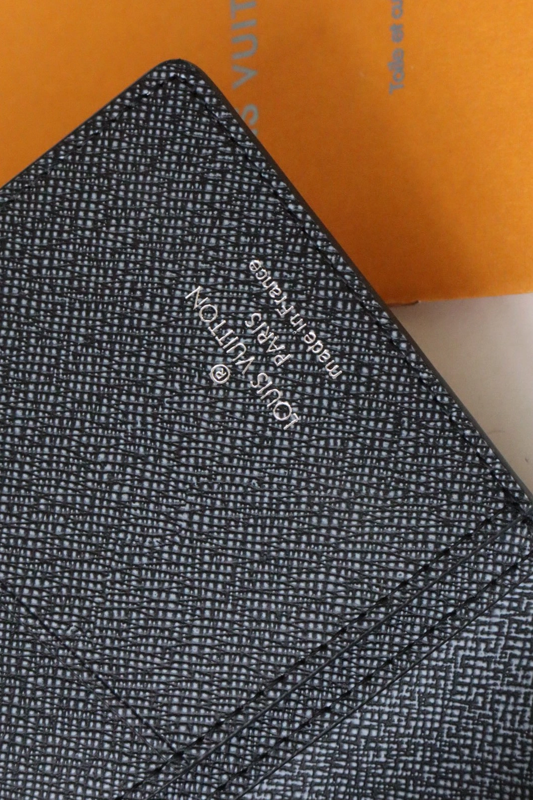 Sleek 880 Louis Vuitton AAA Quality Wallets For Unisex