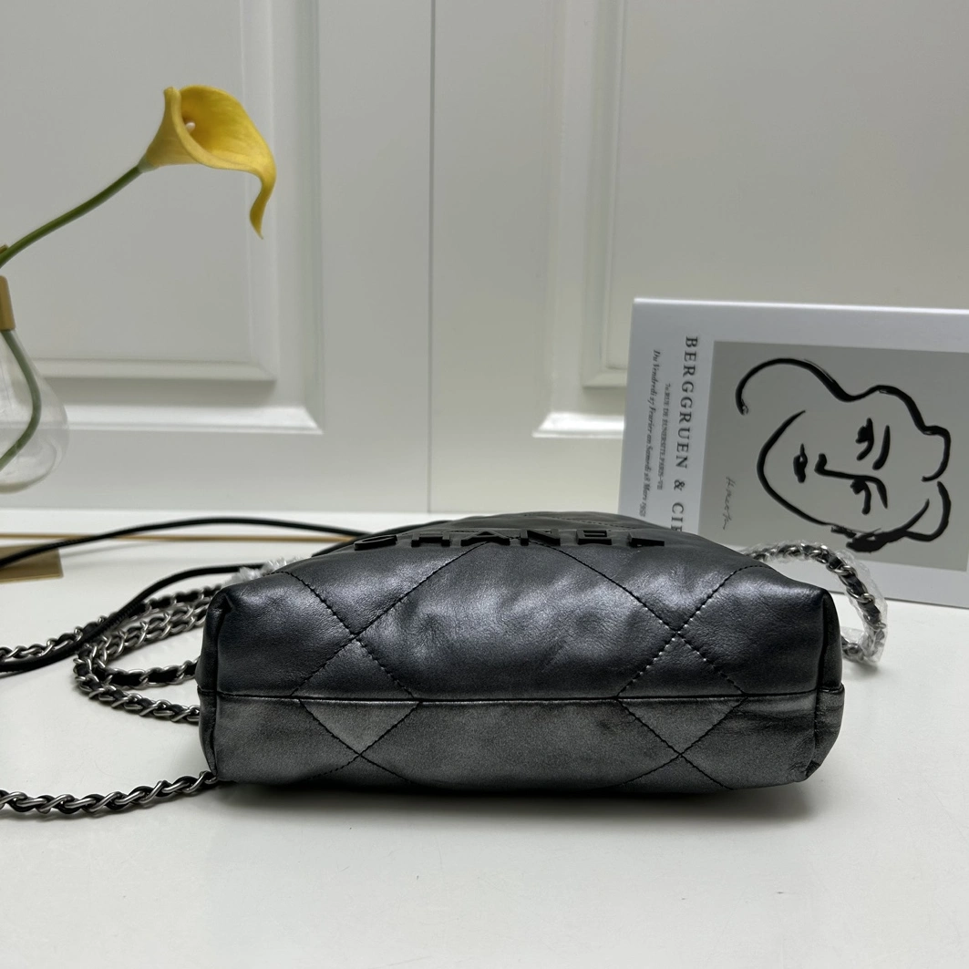 Sleek 8812 Chanel AAA Quality Messenger Bags For Women