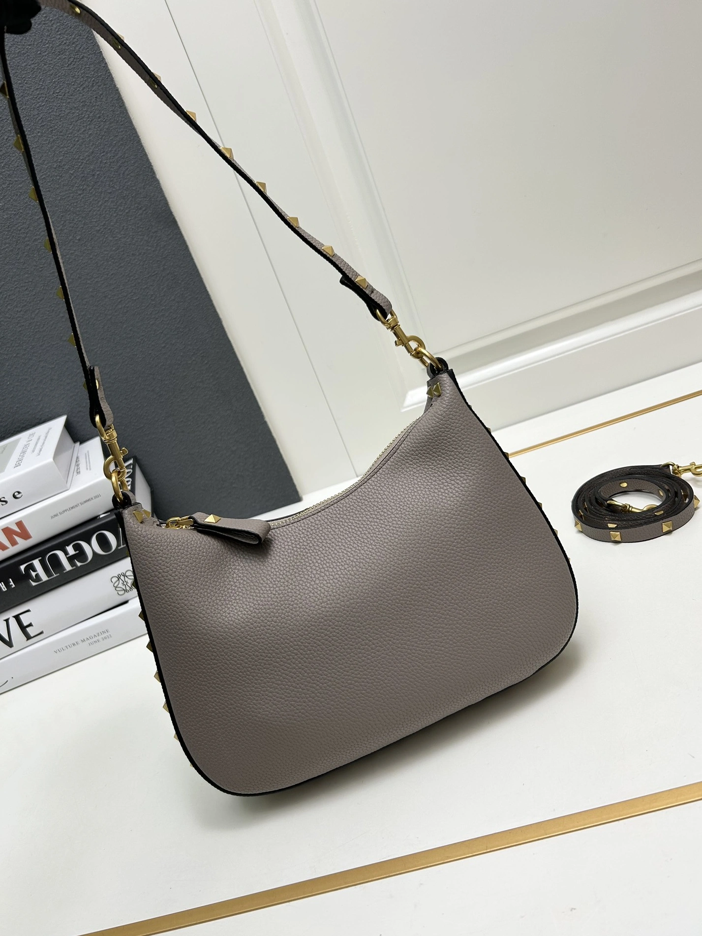 Sleek 9033 Valentino AAA Quality Shoulder Bags For Women