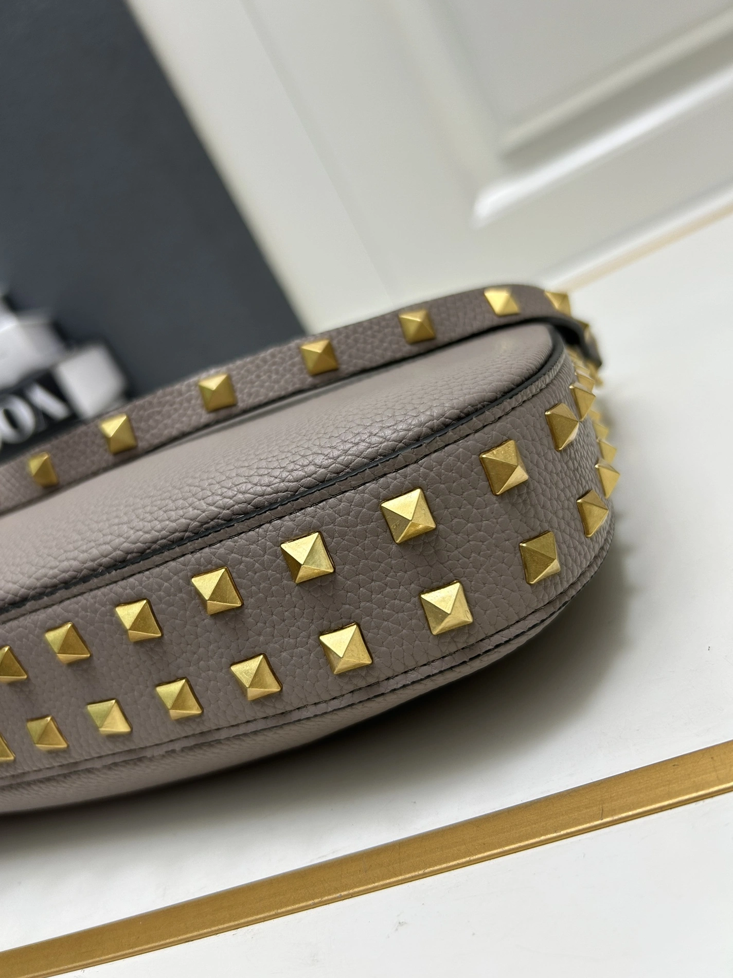 Sleek 9033 Valentino AAA Quality Shoulder Bags For Women