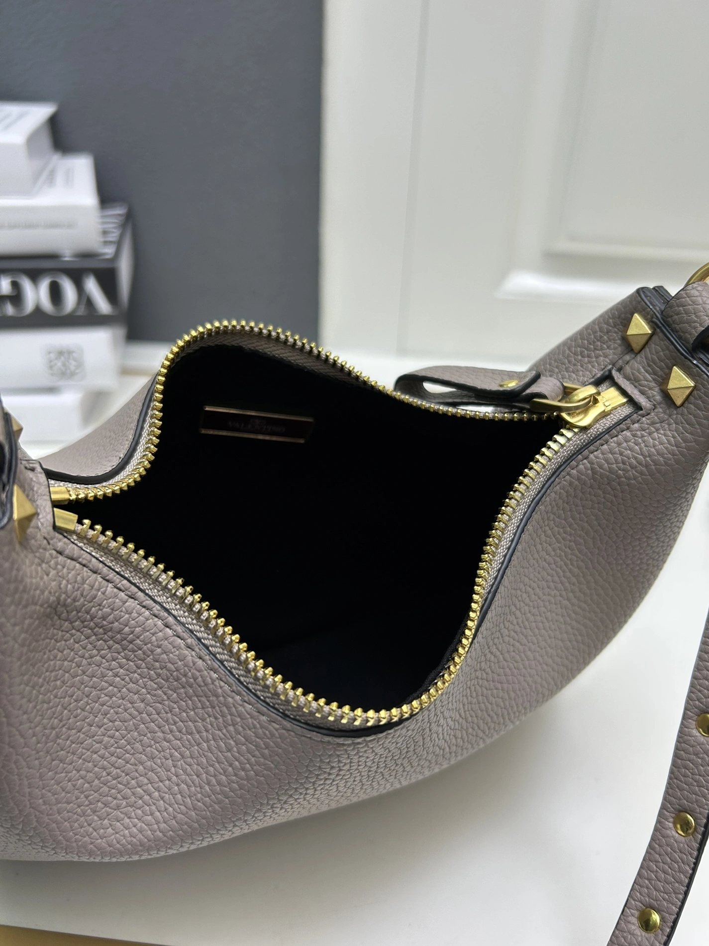 Sleek 9033 Valentino AAA Quality Shoulder Bags For Women